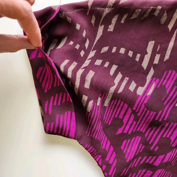 MEXX Dress Womens 6 Pink Burgandy Silky Elegant Ikat Fleur De Lys All Over Print - Picture 12 of 16